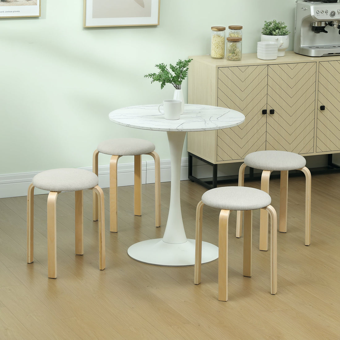 4 stapelbare gestoffeerde krukken | Kleur: Wit + Bruin | Afmetingen: 40x40x45 cm