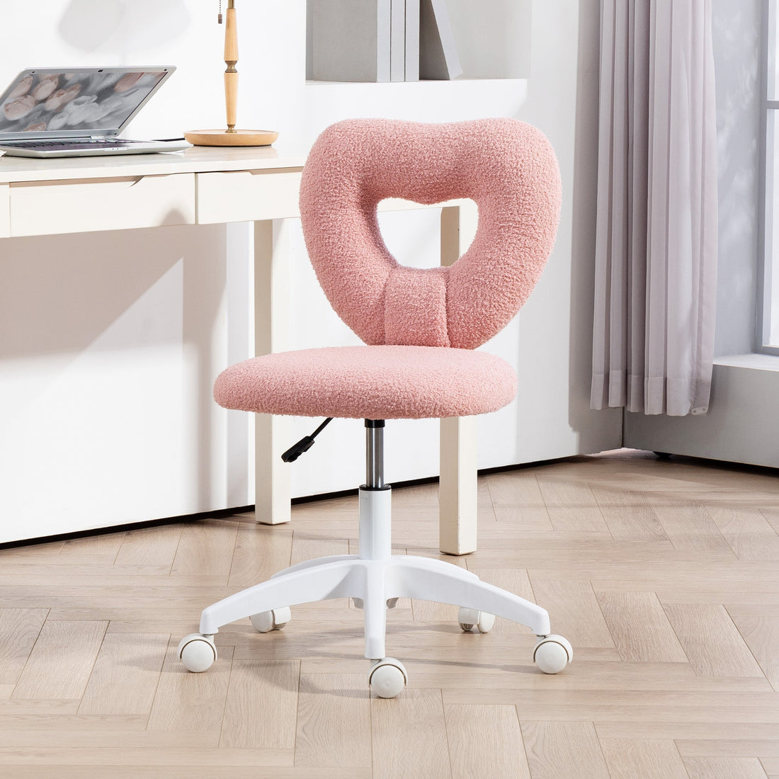 Herzförmiger Bürostuhl aus Teddyfleece | Farbe: Rosa | Maße: 45x56x78-88 cm