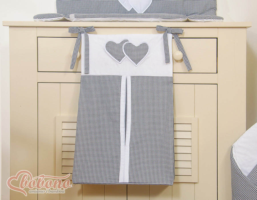 Verzorgingstas - luiertas - handig ophangsysteem - katoen - Hanging Hearts zwart geruit