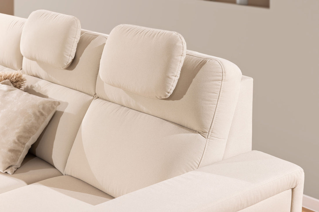Loario L-hoekbank links met brede zijkant – Comfortabel stof | Kleur: Crème Sand 03