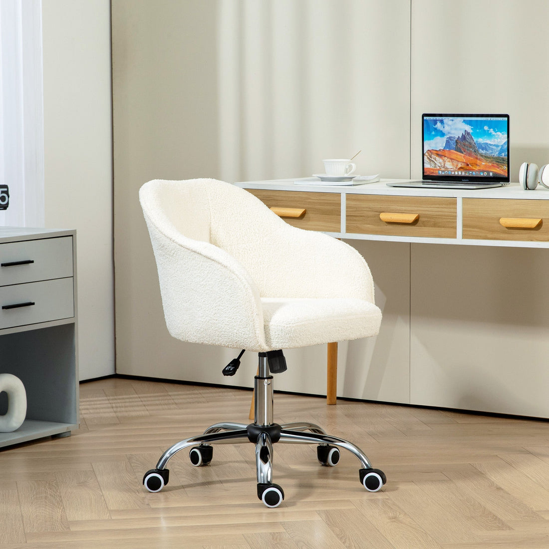 Ergonomische bureaustoel met teddy bekleding | Kleur: Wit | Afmetingen: 61x56x76-86 cm