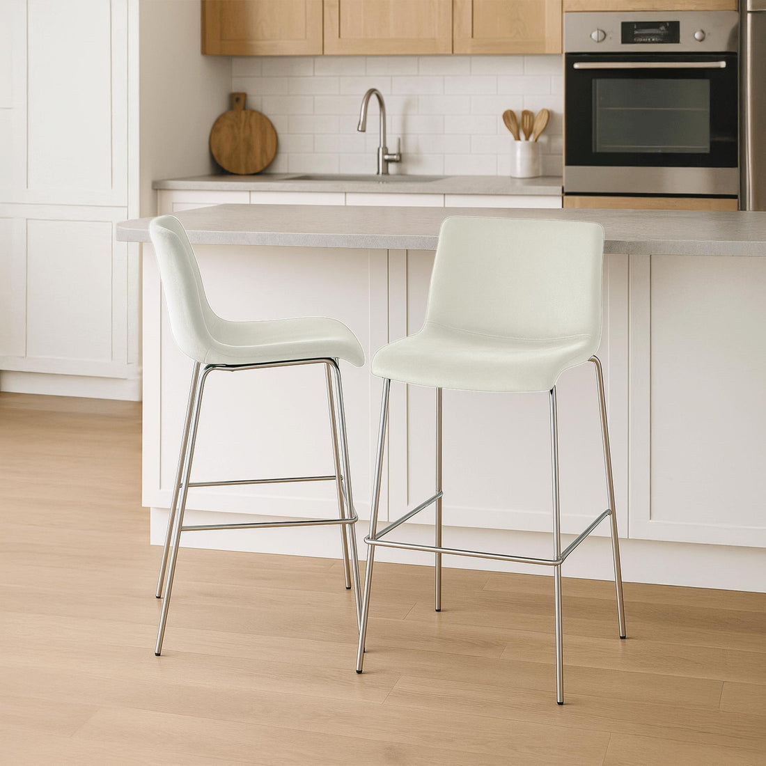 Barkruk Fluweel – Barstoel – Comfortabel zitvlak – Chroomkleurig frame – Crème – 75 cm Kleur crème
