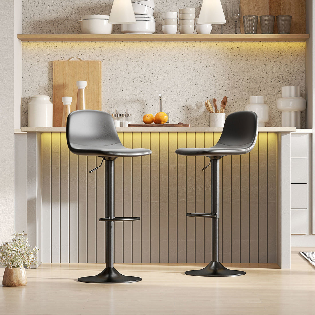2 verstelbare barkrukken - Synthetisch leer | Kleur: Grijs | Afmetingen: 40.5x44x84-104 cm
