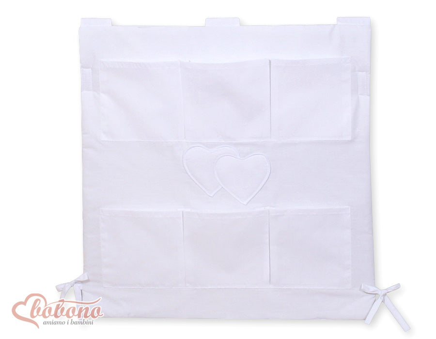Hängande hjärtan vita sängkläder - sängorganisatör - 6 förvaringspåsar för babysaker
