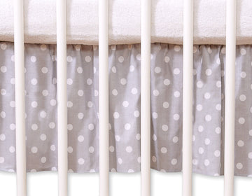 Bedomrander - ledikant volant - verzorgde afwerking - Hanging Hearts wit met grijze stippen 140x70