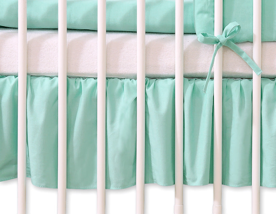 Dammvolang - maskeringsvolang - mintgrön - 100% bomull - täcker lådan under babysängen 120x60 cm