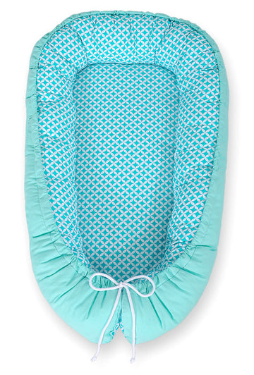 Baby nestje, cocon, veilig en geborgen slapen – dubbelzijdig – Oeko-Tex – mint roos – Bobono