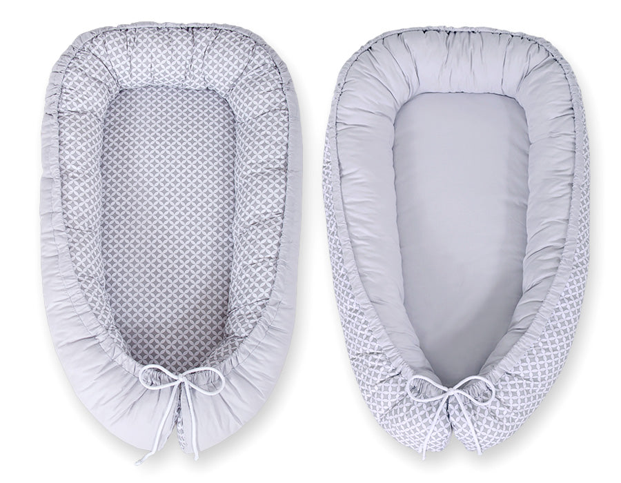 Baby nestje, cocoon, groeit mee met je baby – Oeko-Tex katoen – BOBONO – Grijs Roset