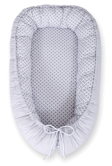 Baby nestje, cocoon, groeit mee met je baby – Oeko-Tex katoen – BOBONO – Grijs Roset