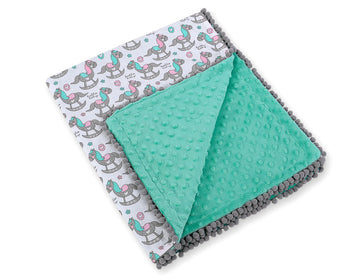 Dubbelskiktad babyfilt, rutig, varm och mjuk, minkplysch, pompoms, gunghästar, bomull