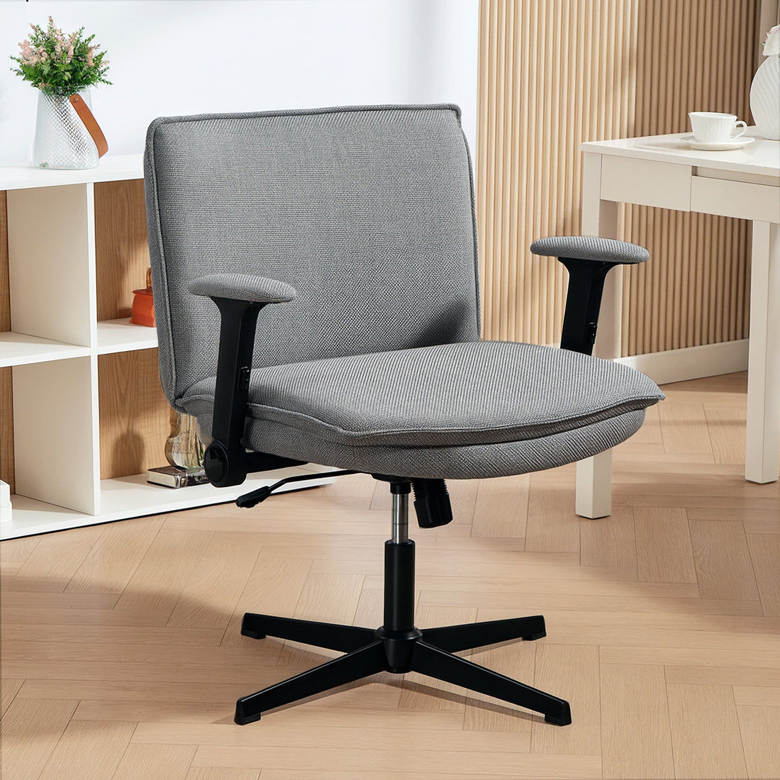 Bürostuhl mit klappbaren Armlehnen | Farbe: Grau | Maße: 76x70x85-97 cm