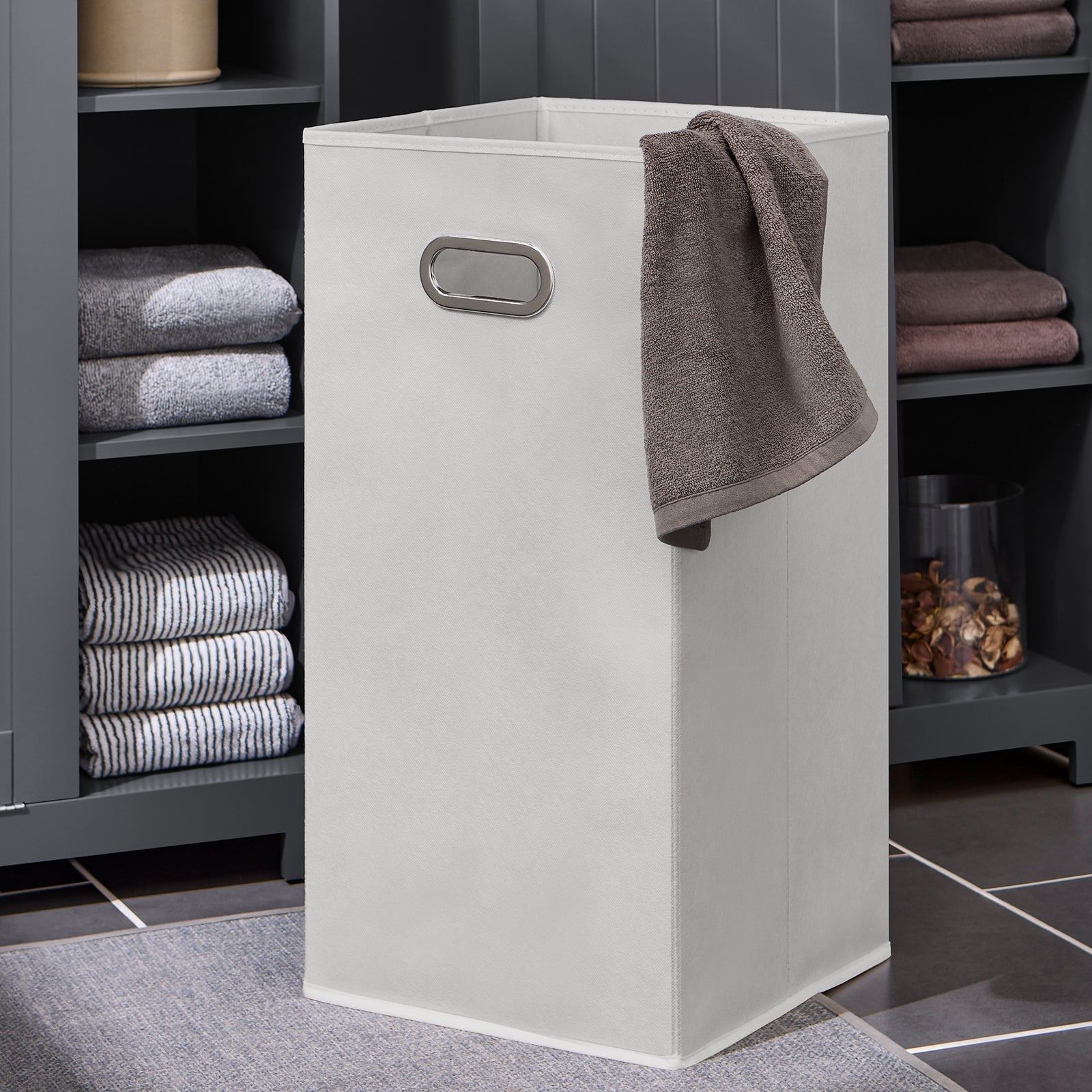 Linnenkast - Wasorganizer - Badkamerkast - MDF Materiaal - 60cm x 86cm x 37cm - open planken - waszak - Set opties beschikbaar