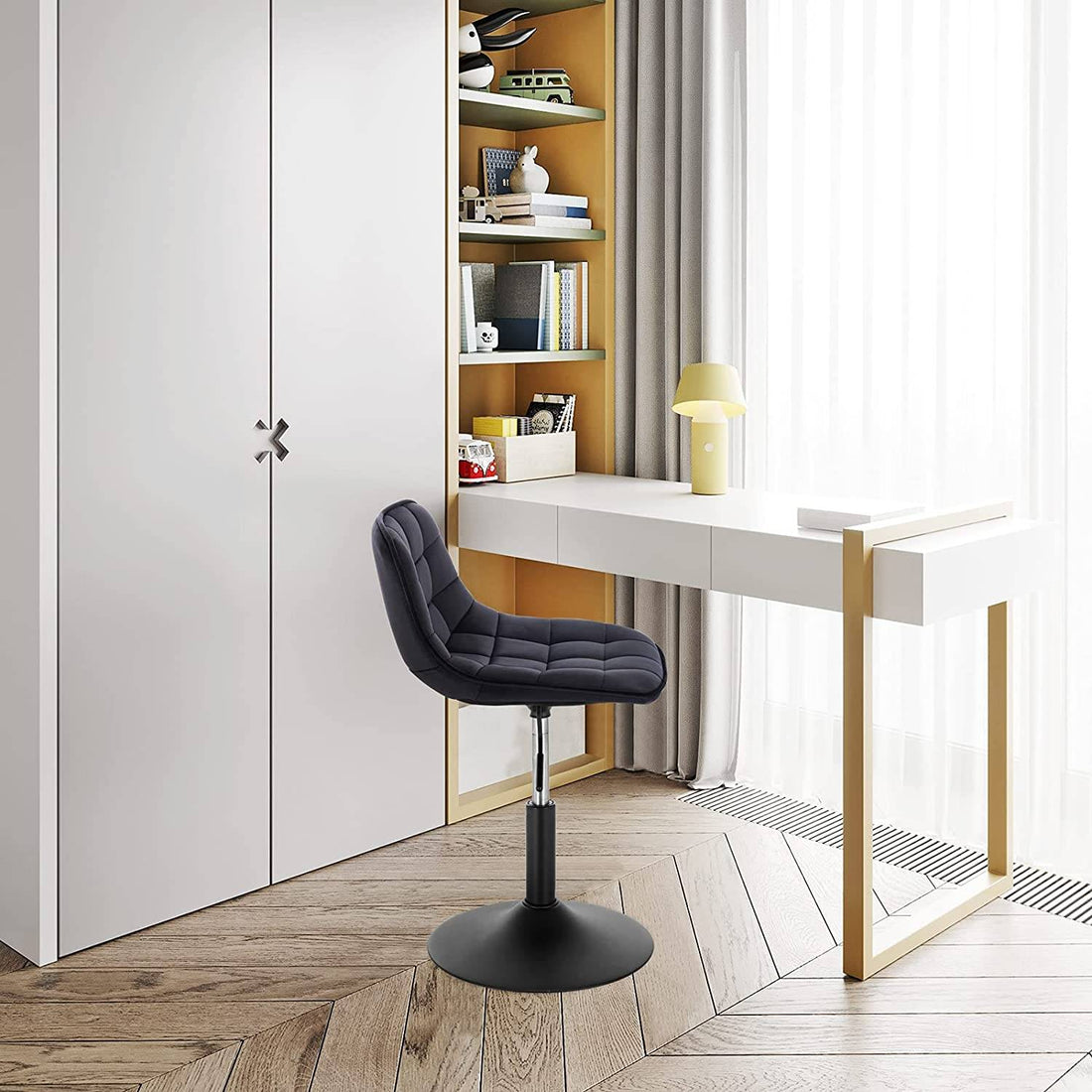 Roterande sammetssminkpall och barstol | Svart | 35x42,5x60,5-72 cm
