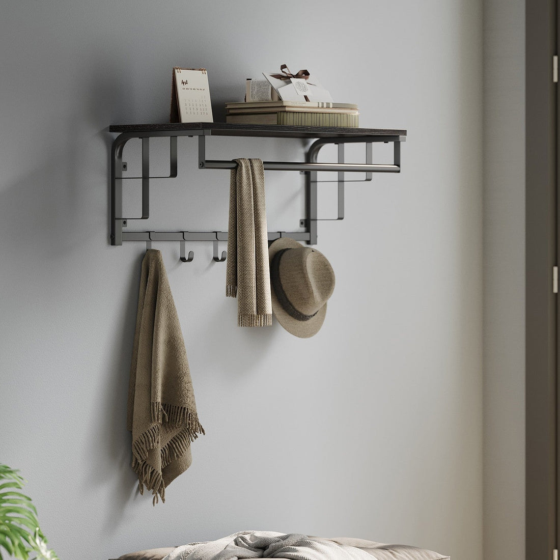 Vägghylla med klädstång - Hängande ställ för väggmontering - Spånskiva - 30 x 66 x 27 cm