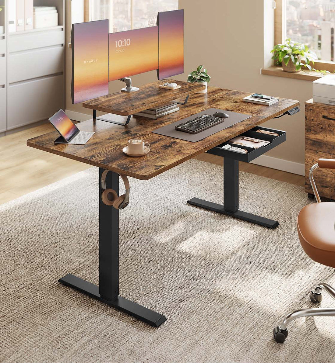 Höhenverstellbarer Schreibtisch – elektrisch sitz-stehend – USB – braun – 140 x 70 cm