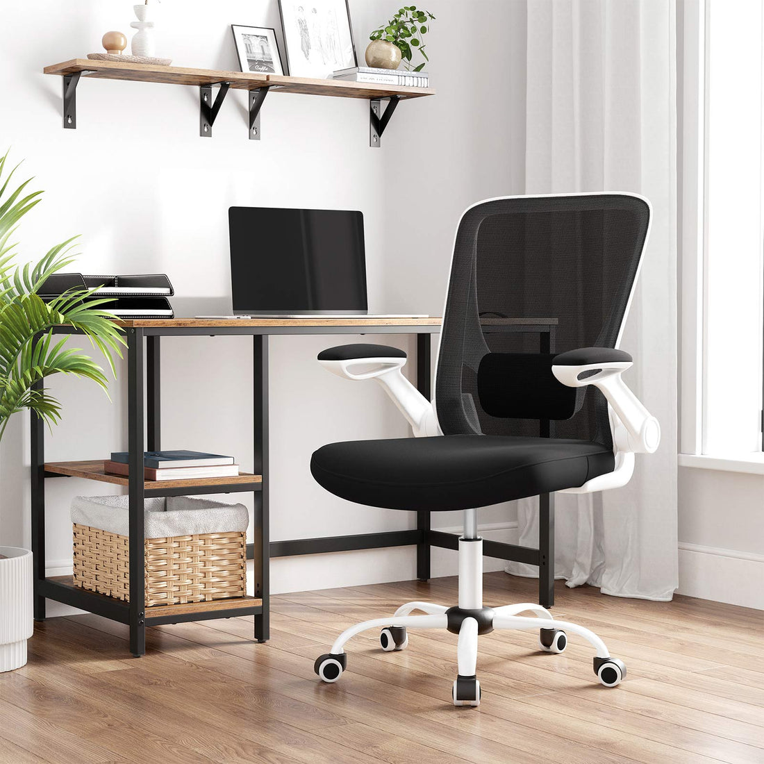 Ergonomisk kontorsstol i mesh - snurrbar - svart - justerbar - 120 kg