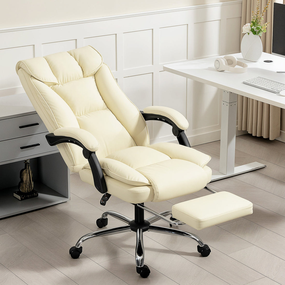 Ergonomische bureaustoel met voetensteun | Kleur: Wit, zwart | Afmetingen: 66x72x113-121 cm