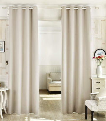 Verduisterend polyester gordijn met ringen 1 stuk | Crème | 135x225 cm