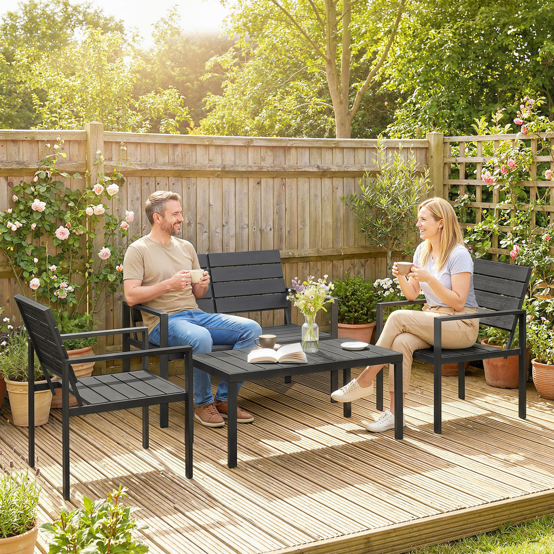 Tuinmeubelset 4-delig met sofa, 2 fauteuils en tafel | Kleur: Zwart | Afmetingen: 104x71x76,5 cm