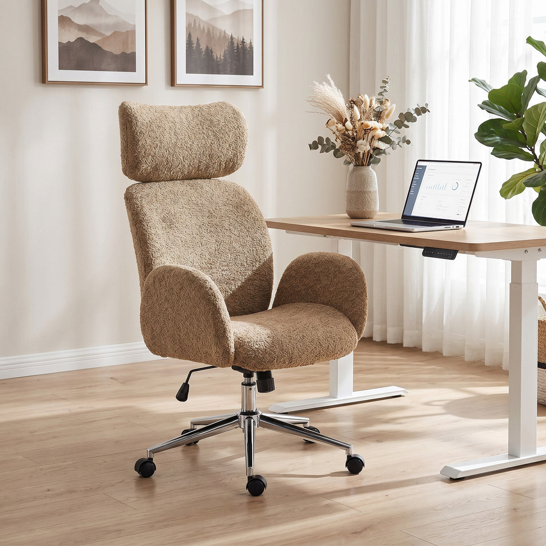 Ergonomischer Bürostuhl mit verstellbarer Kopfstütze | Farbe: Braun | Abmessungen: 65x75x115-123 cm