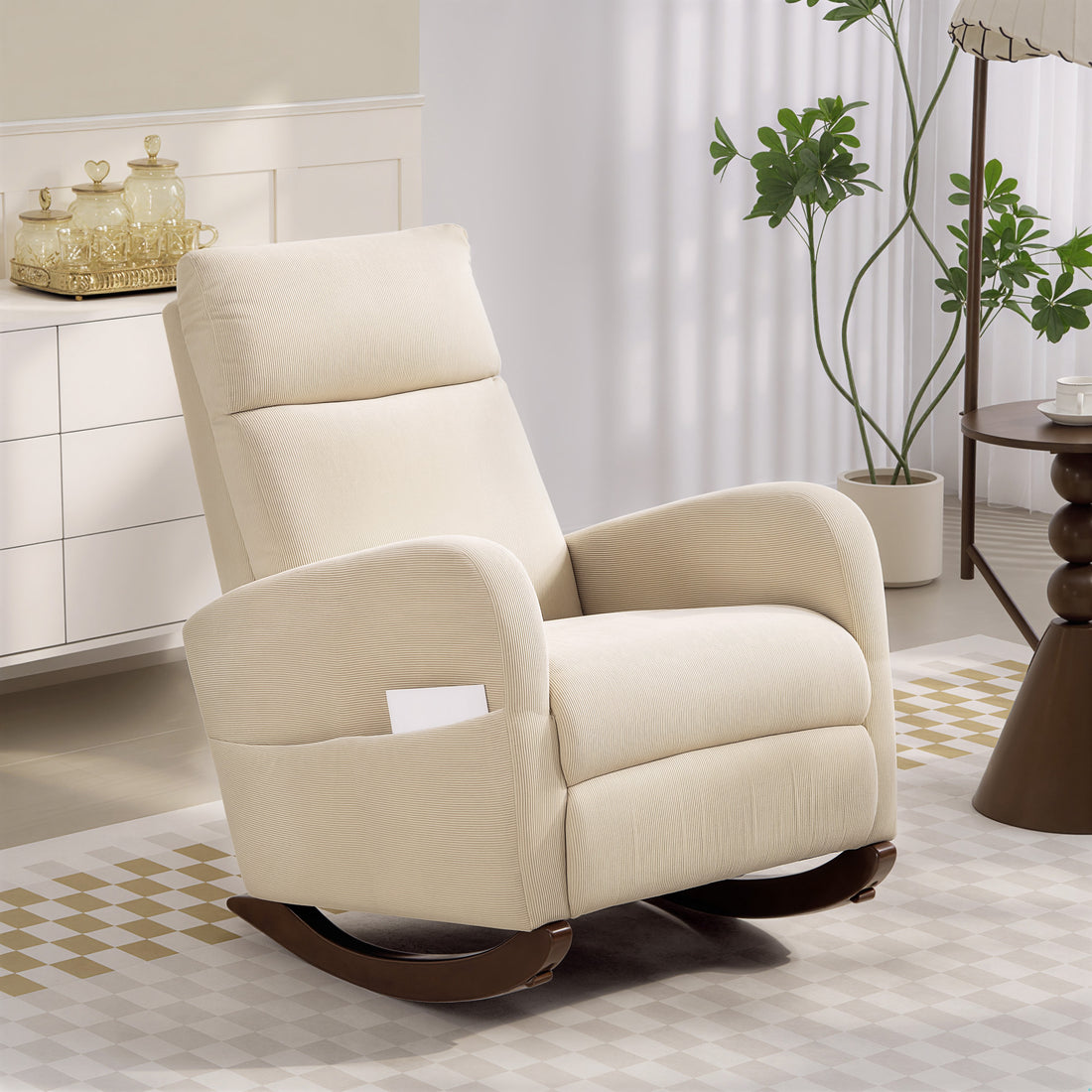 Schaukelstuhl mit Cordbezug und Seitentaschen | Farbe: Beige | Abmessungen: 67x94x105 cm