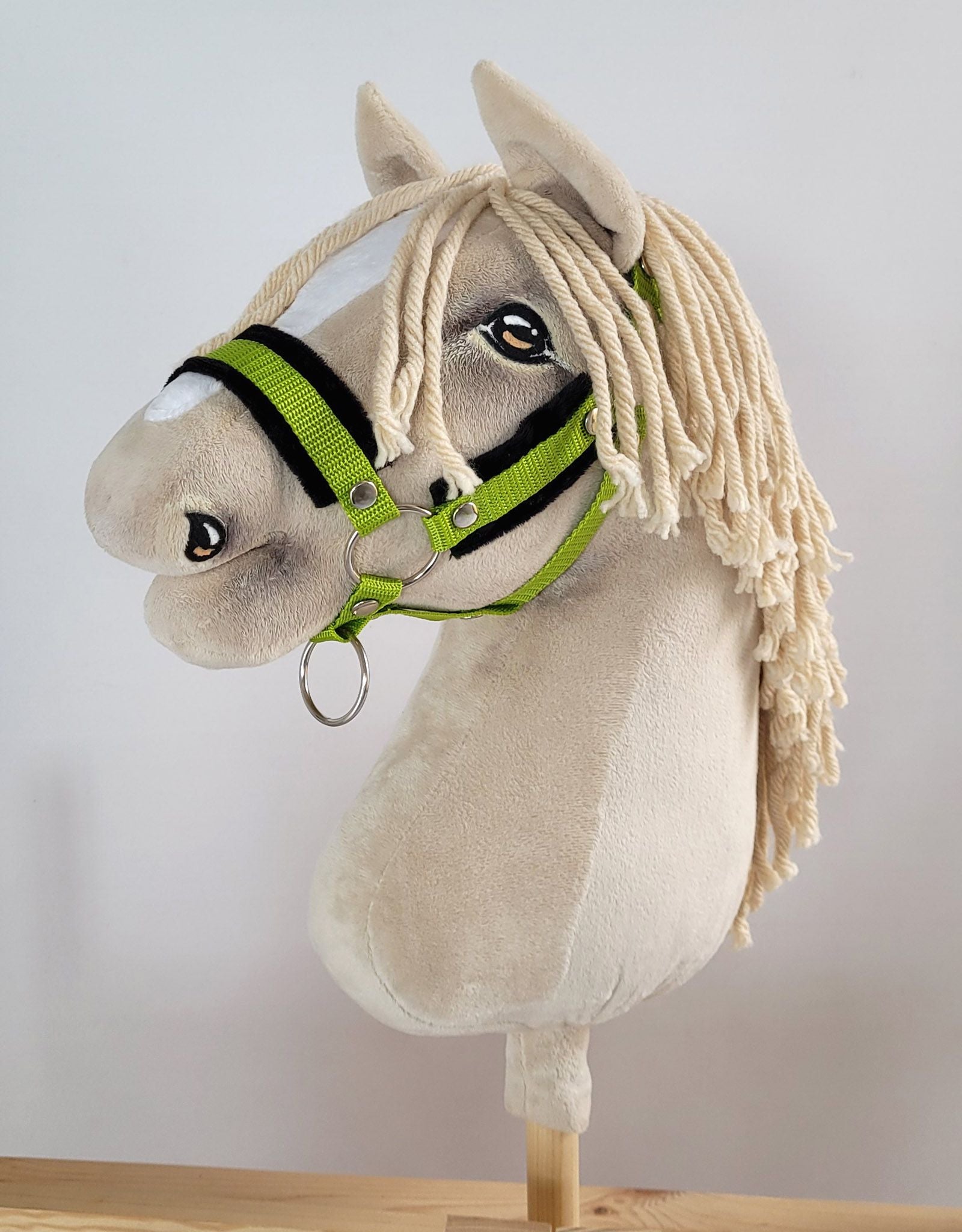Verstelbare halster, hoofdstel, comfortabele pasvorm - lime/zwart pluche voor Hobby Horse A3