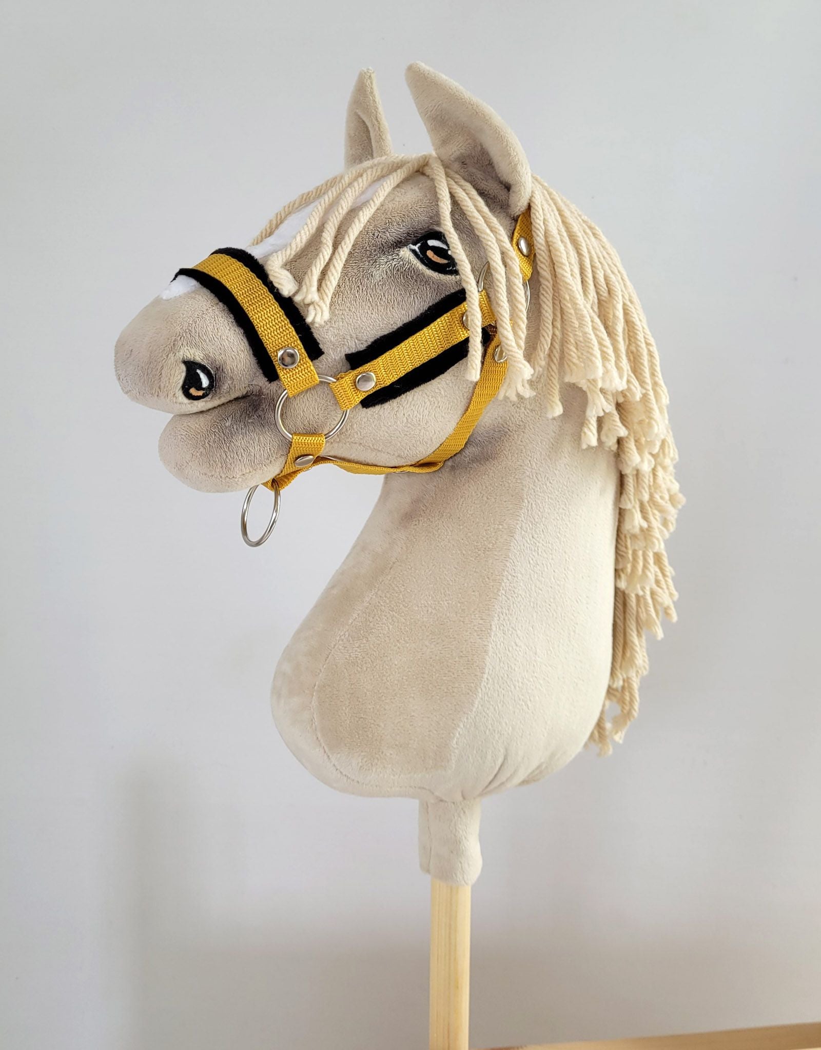 Verstelbare halster, hoofdstel - perfecte pasvorm en zacht bont voor Hobby Horse A3