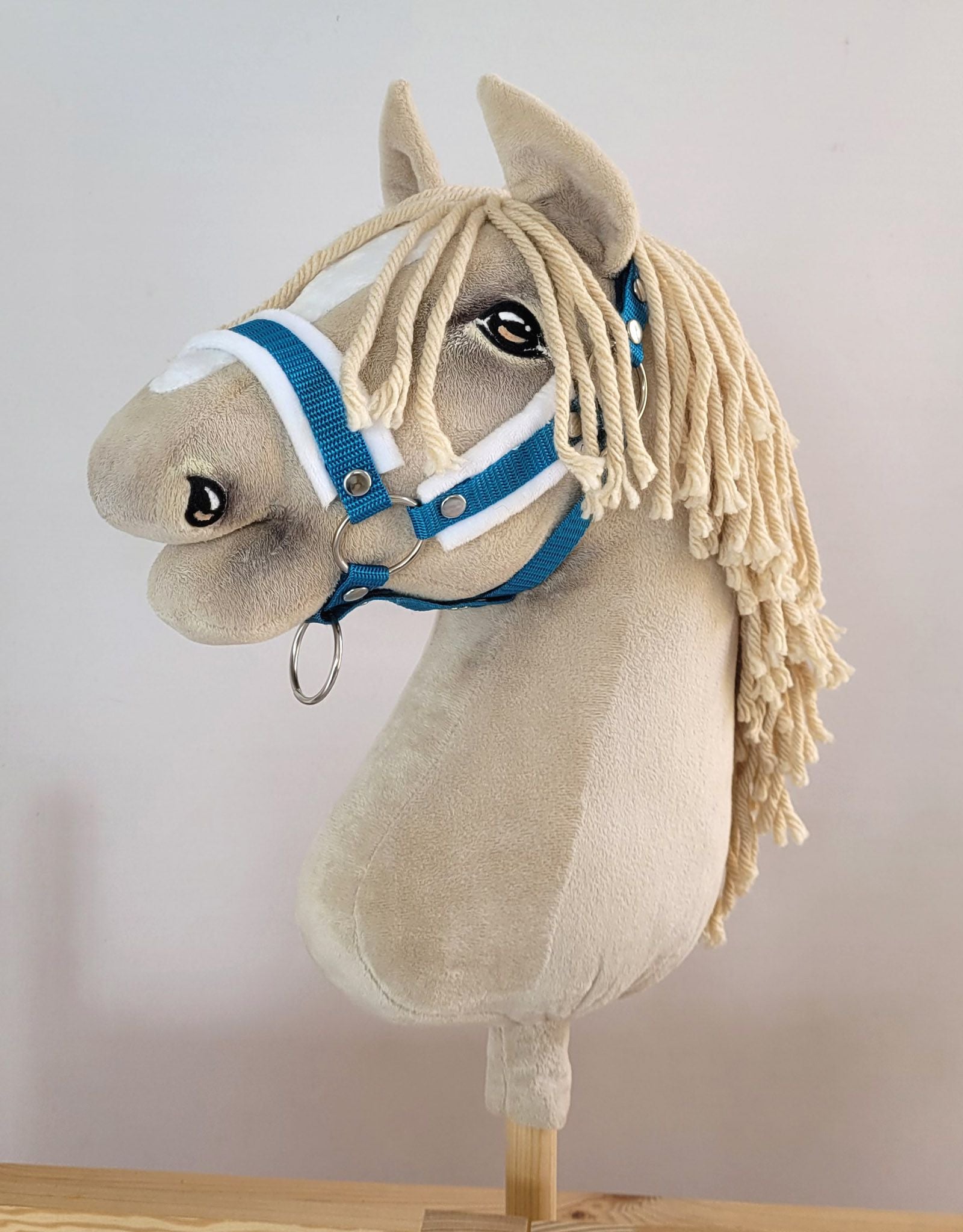 Verstelbaar halster - paardenhalster - extra comfort met wit bont, turquoise, maat A3