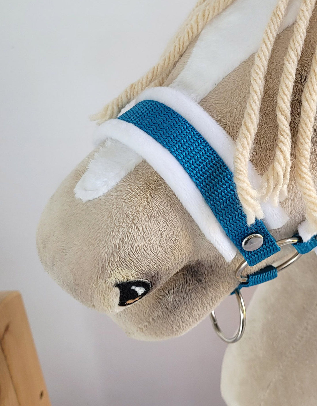 Verstelbaar halster - paardenhalster - extra comfort met wit bont, turquoise, maat A3