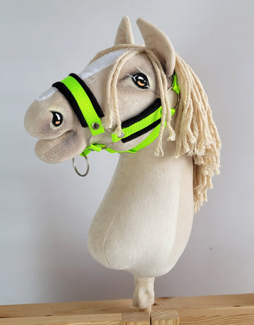 Verstelbare halster voor Hobby Horse - paardenhalster - perfecte pasvorm, neon groen met bont