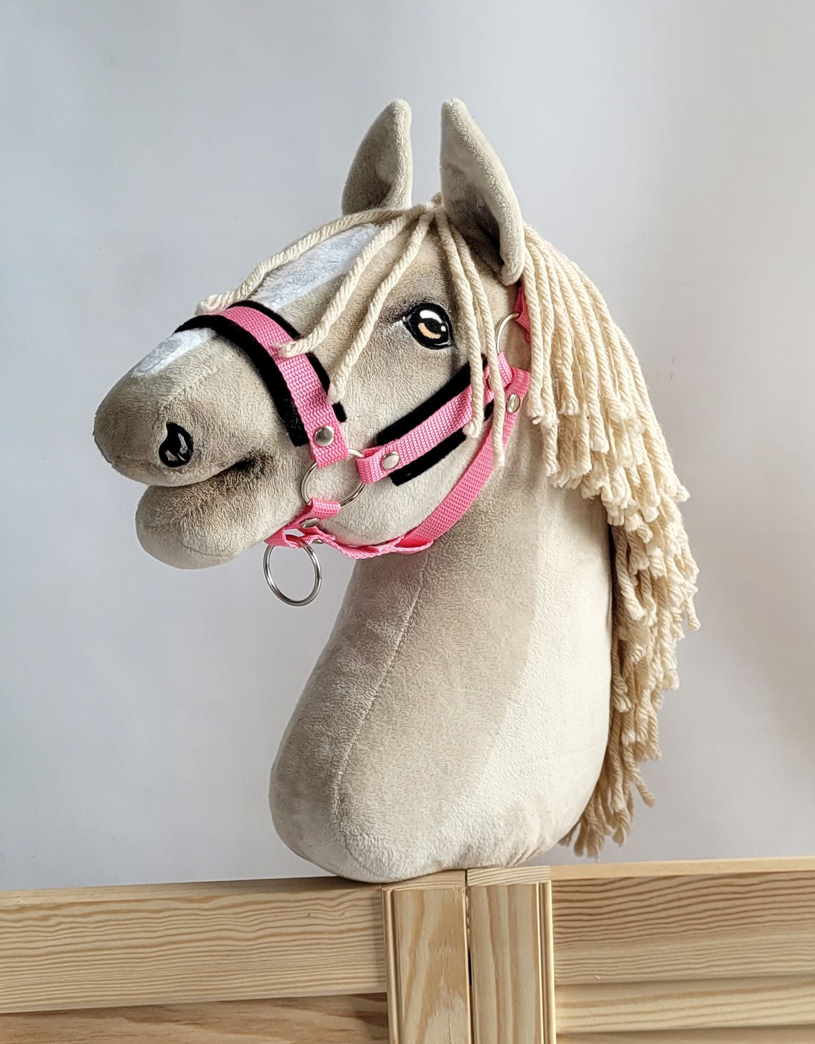 Verstelbare halster - hoofdstel - zacht gevoerd en stevig - roze - voor Hobby Horse A3
