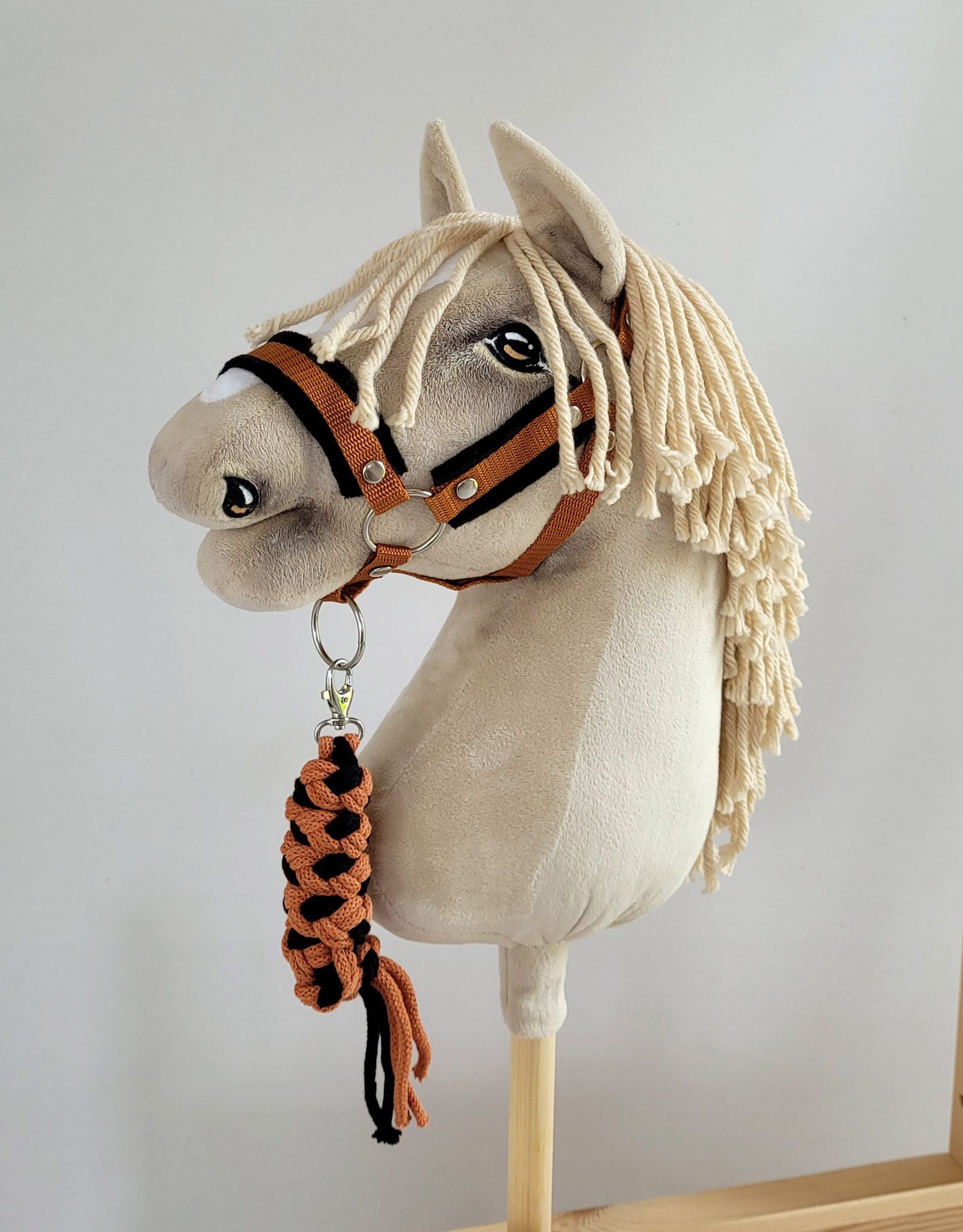 Grimmaset A3 för hobbyhäst - plyschgrimma - justerbar och mjuk för optimal passform