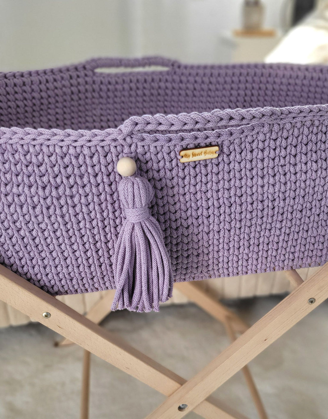 Virkad spjälsäng - bomullssäng - andningsbar och antibakteriell madrass ingår