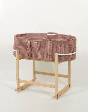 Handgjord babykorg - vagga - med trägunga och antibakteriell madrass, säker sovplats