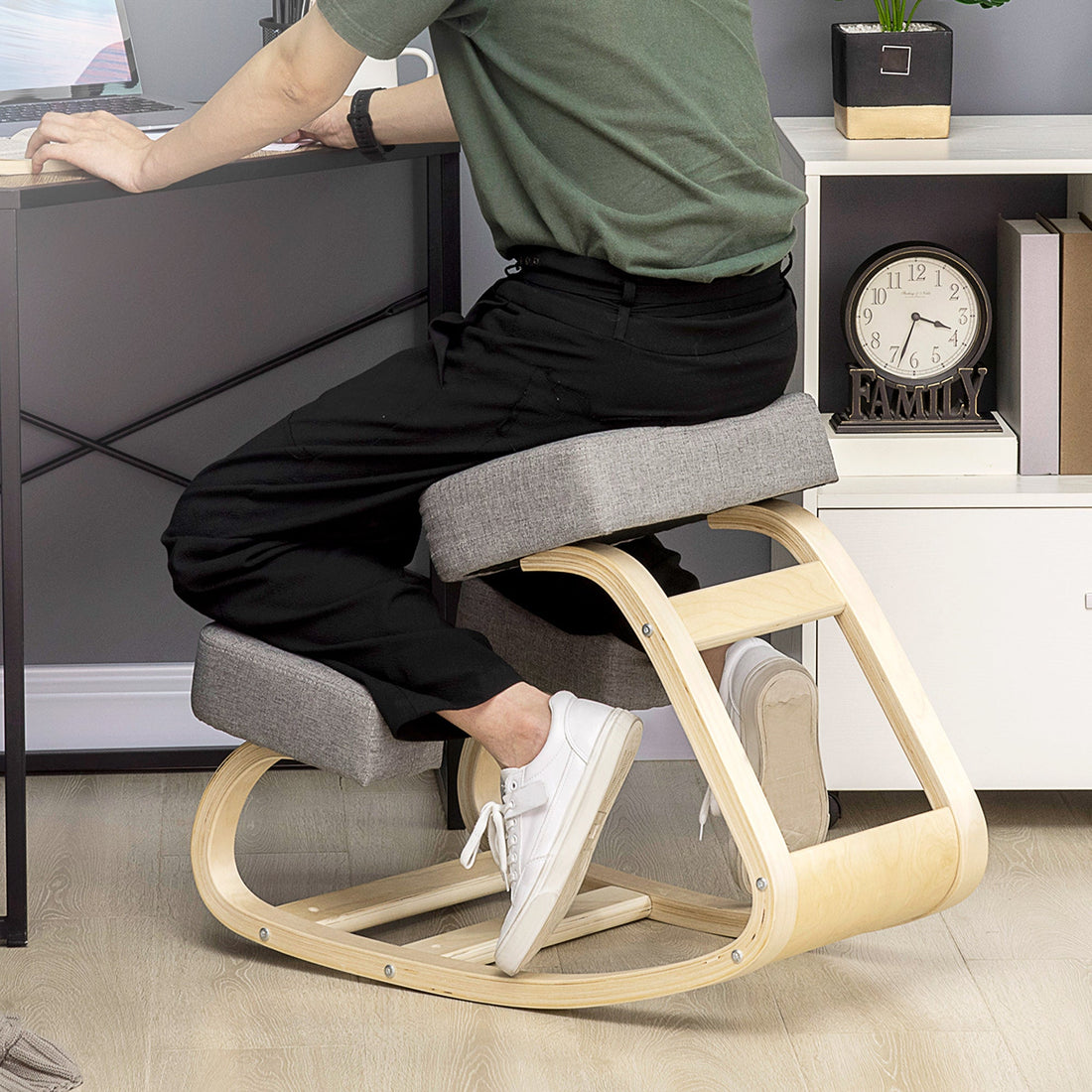 Ergonomische knielstoel met kantelfunctie | Kleur: Grijs | Afmetingen: 51x69x58 cm