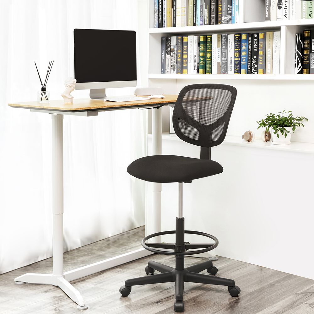 Kontorsstol med nätrygg – ergonomisk, snurrbar, svart