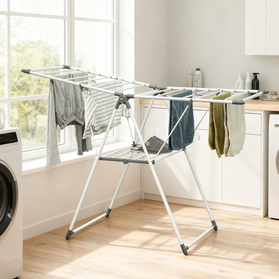 Opvouwbaar wasrek met verstelbare vleugels | Kleur: Wit | Afmetingen: 61,5x156,5x97 cm