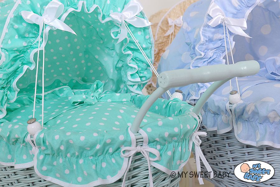 Wicker poppenwagen - rieten buggy - met mint bekleding, ecologisch & handgemaakt