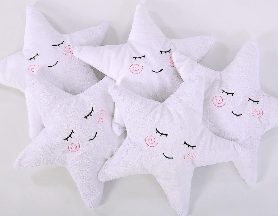 Baby kussen - knuffelkussen - met rammelaar, ademend & zachte minky fleece