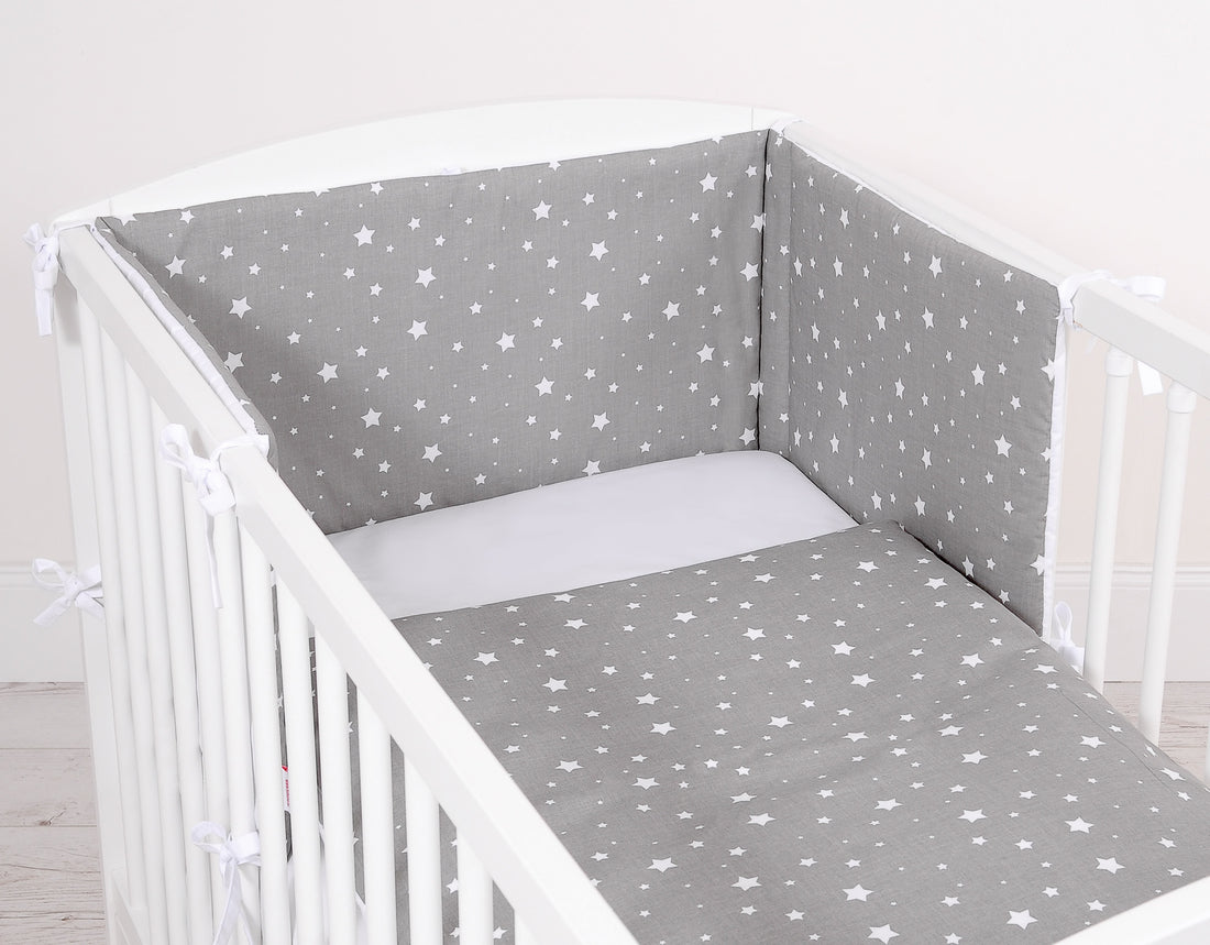 Babybedbumper, stootrand, dubbelzijdig - optimale bescherming, anti-allergisch, wit met sterren