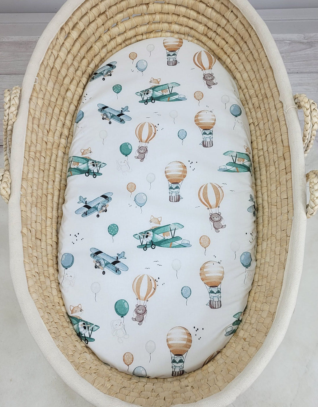 Bomullslakan för korgmadrass – spjälsängslakan – perfekt passform – 75x35 cm – Sky Adventure