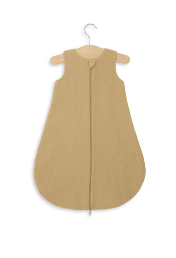 Muslin babysovpåse – sommarsovpåse – andningsbar och mjuk bomull – 0-6 månader – kamel – TOG 1.0