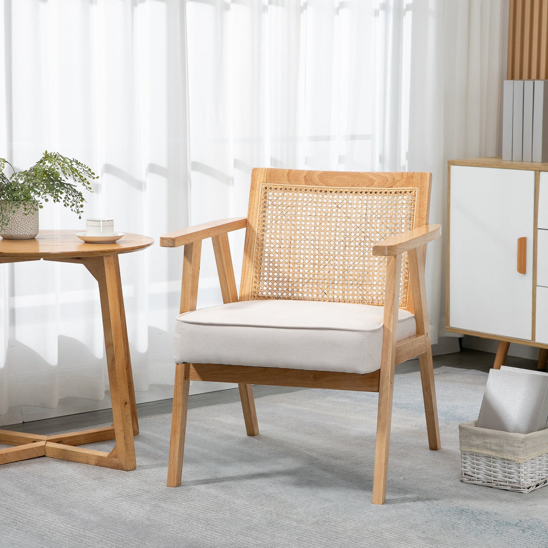 Loungefåtölj med rottingryggstöd och tjock dyna | Färg: Brun | Mått: 69x63x78 cm
