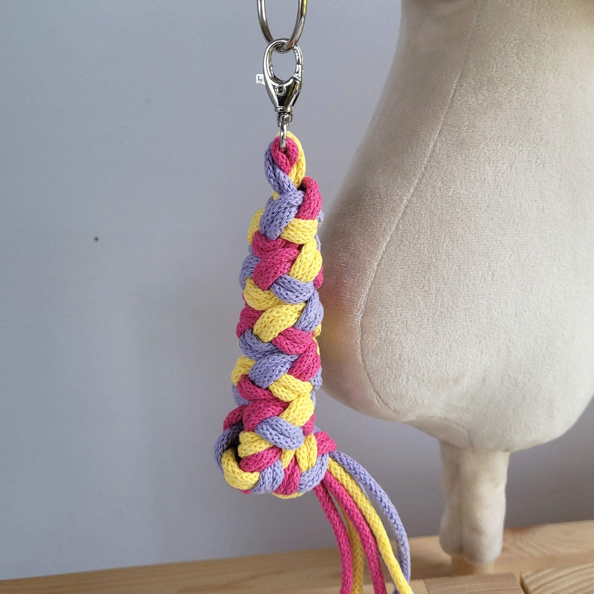 Dubbelflätat rep för hobbyhäst - snöre - mjukt och antiallergiskt