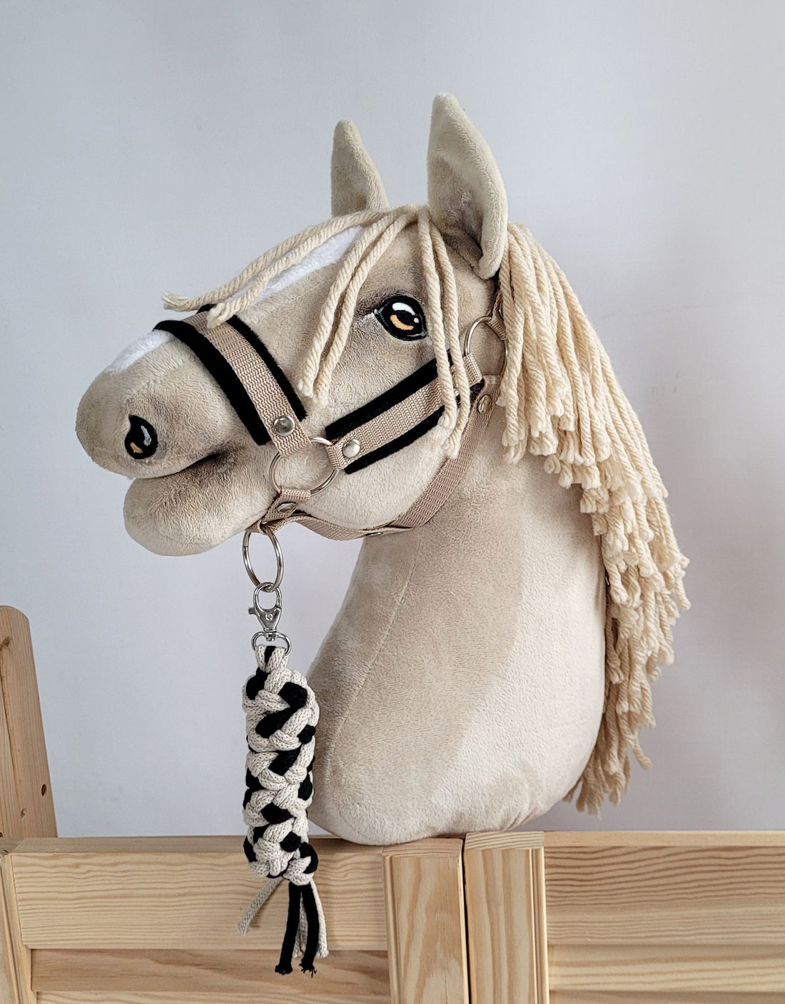 Teugel voor Hobby Horse – handgemaakte leidsel – zachte grip, hypoallergeen, zwart-beige